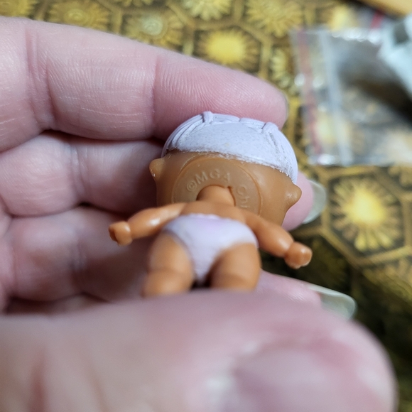 Lot of LOL Surprise Dolls and Pets and Accesories - Picture 12 of 16